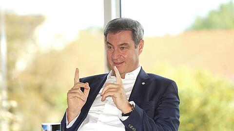 "Ich kann da keine Stichelei erkennen", sagt Markus Söder über sein Verhältnis zu Armin Laschet.