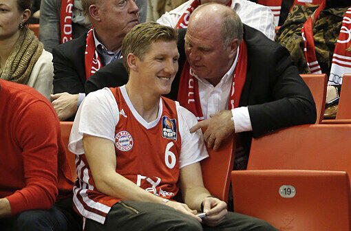 Schweinsteiger und Hoeneß: Zwei Basketball-Fans