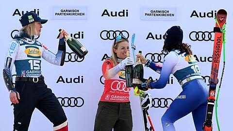 Lara Gut-Behrami (Mitte) und Federica Brignone (rechts) konnten in Garmisch gewinnen.