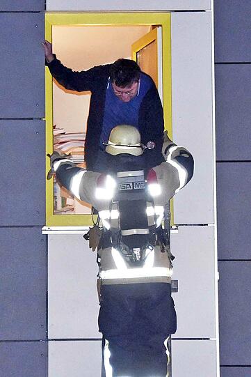 Bei dem Brand wurden 17 Personen verletzt.