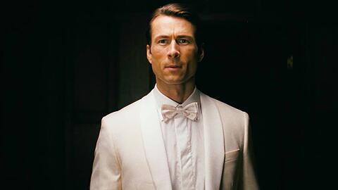 Glen Powell &uuml;bernimmt in "How to Make a Killing" die Hauptrolle.