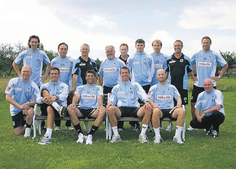 Verlässt den TSV 1860 zum 1. Januar: Pressesprecher Jörg Krause (Dritter von links oben).