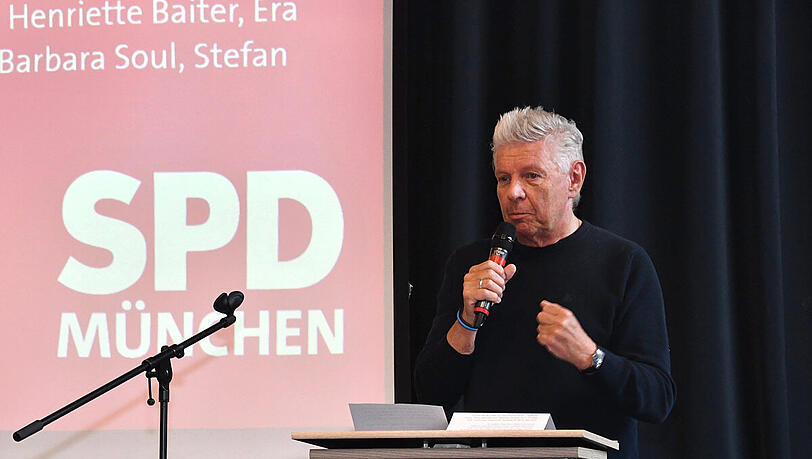 OB Dieter Reiter führt die SPD-Stadtratsliste für die Kommunalwahl im März auf Platz 1 an. Auf dem Parteitag am Samstag erhielt er 109 von 110 gültigen Stimmen der Parteimitglieder.
