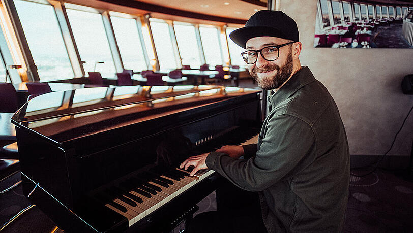 Mark Forster hat seine Fans zu einer besonderen Mitmach-Aktion aufgerufen. Mark Forster hat seine Fans zu einer besonderen Mitmach-Aktion aufgerufen.