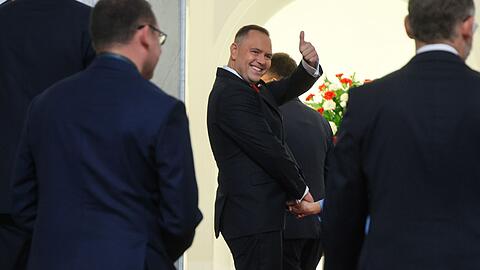 Polens neuer Präsident Karol Nawrocki hat den Amtseid abgelegt. (Foto aktuell)