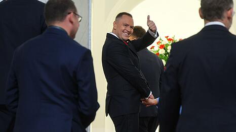 Polens neuer Präsident Karol Nawrocki hat den Amtseid abgelegt. (Foto aktuell)