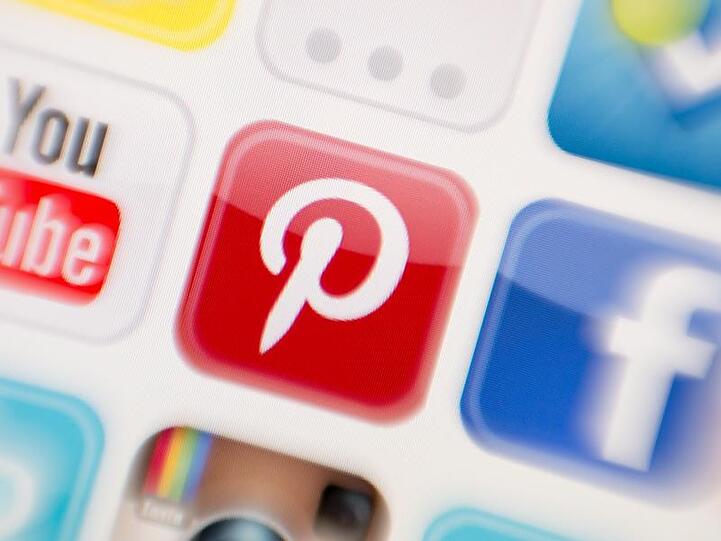 Das gängige Werbeformat sind bezahlte Pins, die Pinterest-Nutzern angezeigt werden.