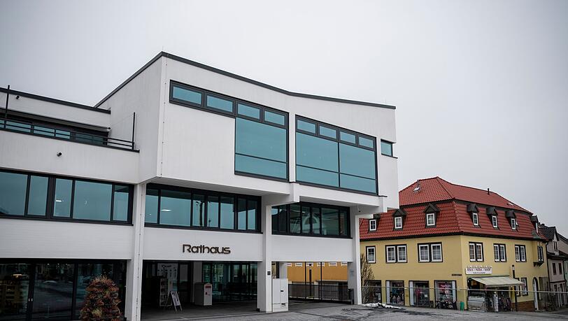 Ins Rathaus von Neustadt b. Coburg zieht bald ein neuer Oberbürgermeister ein. (Archivbild) Ins Rathaus von Neustadt b. Coburg zieht bald ein neuer Oberbürgermeister ein. (Archivbild)