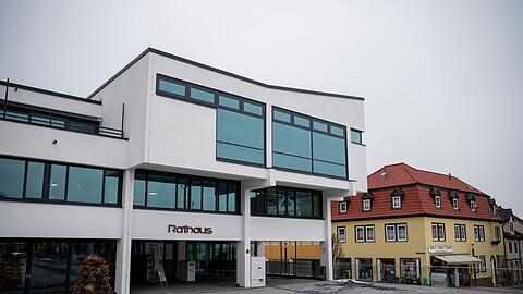 Ins Rathaus von Neustadt b. Coburg zieht bald ein neuer Oberb&uuml;rgermeister ein. (Archivbild)