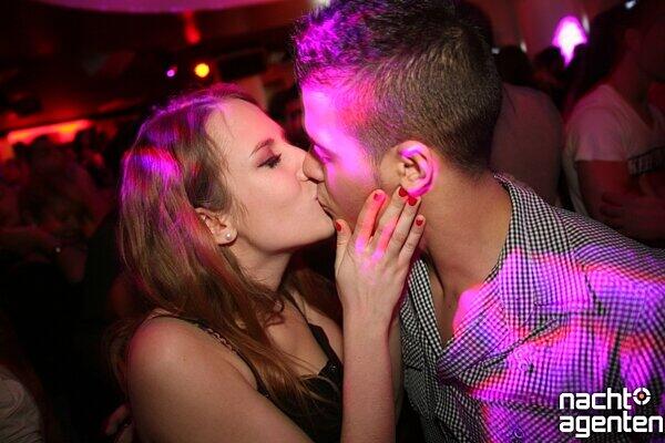 Bei "Garden & Restaurant" im Crown's Club traf sich das sexy Partyvolk. Mehr Bilder unter: www.nachtagenten.de