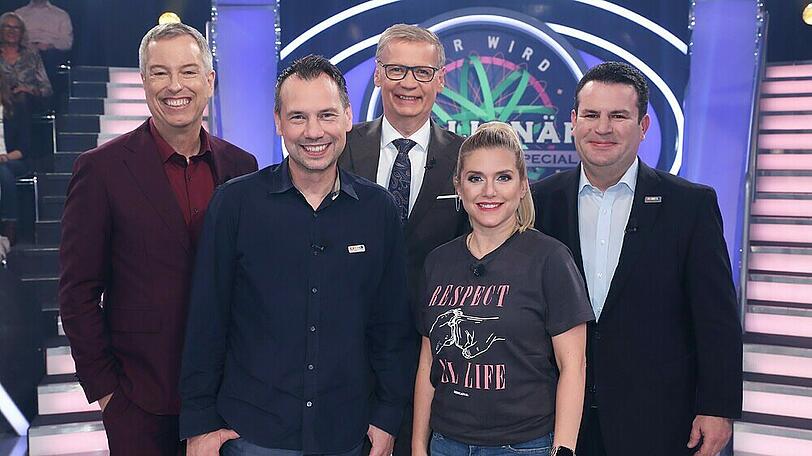 Moderator Günther Jauch (m.) mit seinen prominenten Gästen