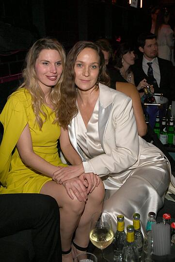 Ninya-Katharina Paetow und Jeanette Hain