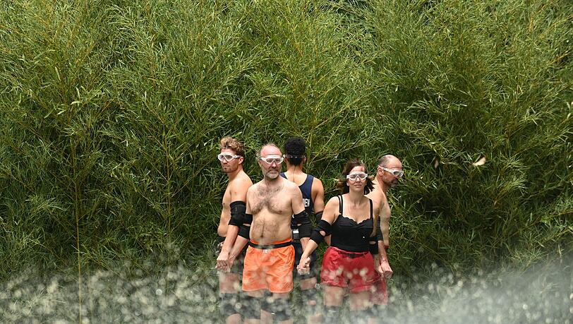 Dschungelprüfung "Creek der Sterne": Hier werden die Kandidaten ordentlich nass gemacht. Dschungelprüfung "Creek der Sterne": Hier werden die Kandidaten ordentlich nass gemacht.