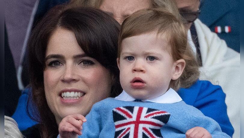 Prinzessin Eugenie und ihr Sohn August beim Platin-Jubiläum der verstorbenen Queen Elizabeth II. im vergangenen Sommer.