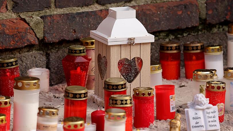 Der gewaltsame Tod des Grundsch&uuml;lers Fabian sorgte f&uuml;r Trauer und Fassungslosigkeit. (Archivbild)