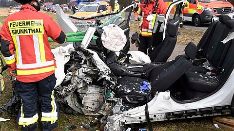 Bilder vom Unfallort in Sauerlach.
