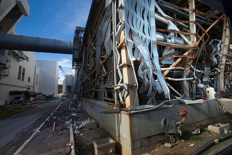 Neun Monate nach Beginn der Atomkatastrophe in Japan hat die Regierung das havarierte Kernkraftwerk Fukushima Daiichi für sicher erklärt.