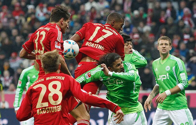 JEROME BOATENG: Ähnlich unterbeschäftigt wie die Kollegen Neuer und Badstuber. Ein Eingewöhnungsspiel auf seiner Lieblingsposition in der Innenverteidigung Note 3