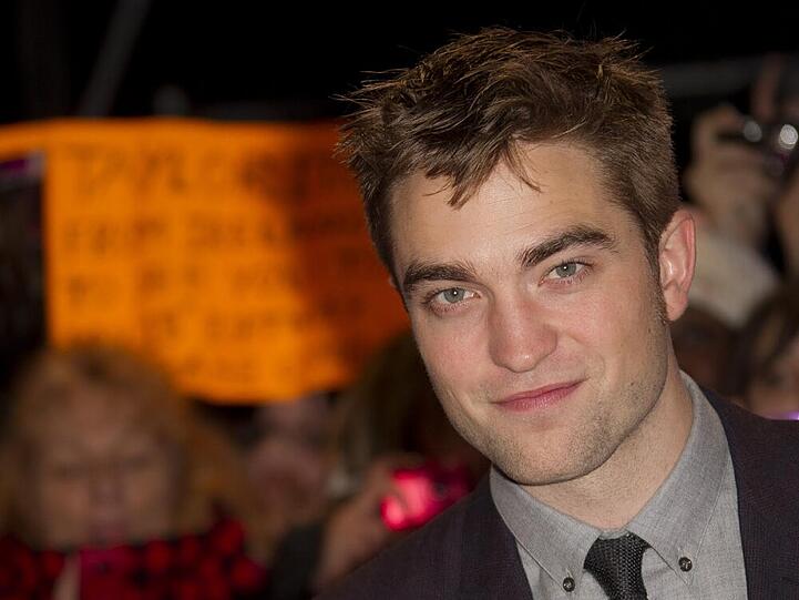 Wird Robert Pattinson bald in einem Atemzug mit Versace und Gucci genannt?