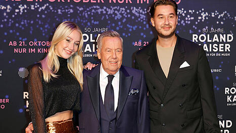 Sänger Roland Kaiser mit Tochter Annalena (li.) und Sohn Jan Kaiser (re.).