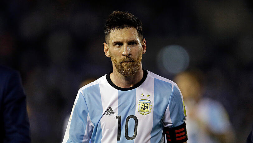 Lionel Messi wurde für vier Spiele gesperrt. Lionel Messi wurde für vier Spiele gesperrt.