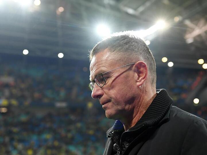 Ralf Rangnick kommt ins Stadion. Foto: Hendrik Schmidt
