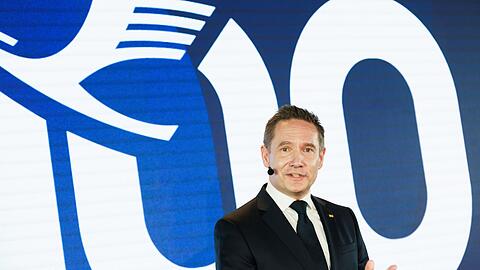 Jens Ritter, Chef der Lufthansa Airlines, pr&auml;sentiert das neue Konzept. (Archivbild)