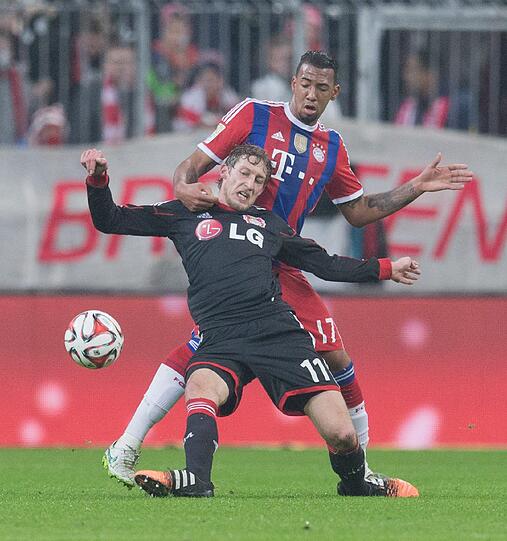 JÉROME BOATENG NOTE 2
Sah schlecht aus, als er Alonso anschoss und daraus ein Konter für Bayer entstand. Gut: Seine langen Bälle in die Spitze auf Robben. Immer gut: Seine Kontrolle in Zweikämpfen. 52. Liga-Spiel ohne Pleite.