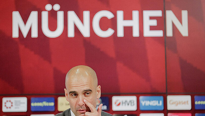 Emotionaler Moment: Pep Guardiolas letzte Bundesliga-PK als Trainer des FC Bayern. Emotionaler Moment: Pep Guardiolas letzte Bundesliga-PK als Trainer des FC Bayern.