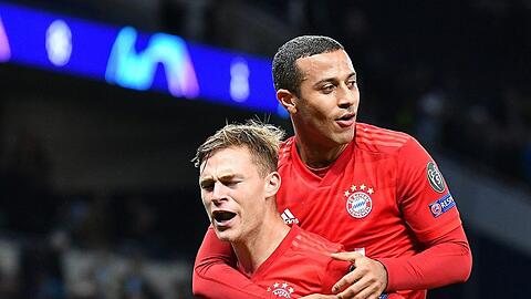 Jubelnd: Kimmich und Thiago.