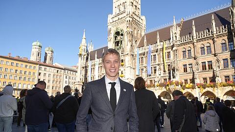 Der Zweite Bürgermeister Münchens, Dominik Krause (Grüne), hält eine Klage gegen das Cannabis-Verbot für bedenkenswert.