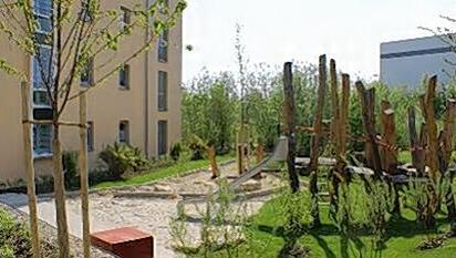 Grün in der Umgebung und vor der eigenen Haustüre, verbunden mit einer guten Anbindung: Nicht nur in Markt Schwaben zählt diese Kombination. Grün in der Umgebung und vor der eigenen Haustüre, verbunden mit einer guten Anbindung: Nicht nur in Markt Schwaben zählt diese Kombination.