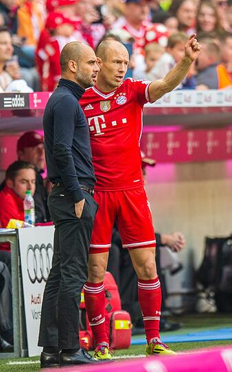 ARJEN ROBBEN NOTE 2
Der Holländer durfte beim Selbstvertrauenfindungskurs ab Minute 73. Und traf mit der ersten Szene nach typischem Solo in Minute 74. Geht doch.
