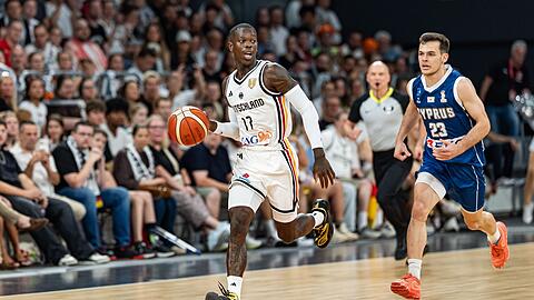 Dennis Schr&ouml;der lie&szlig; sich die Quali-Partie gegen Zypern nicht entgehen.