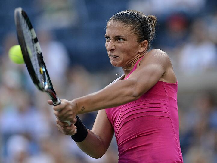 Serena Williams gewinnt gegen die Italienerin Sara Errani mit 6:1, 6:2 und zieht ins Finale der US Open in New York ein. Dort trifft sie auf Wiktoria Asarenka