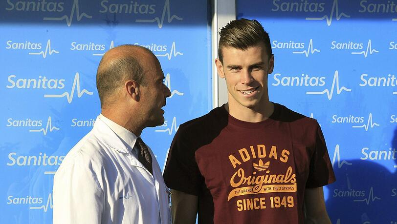 Das Highlight der Transferphase ist aber Gareth Bale. Viele wollten ihn - nur einer konnte ihn bekommen. Im Endeffekt wechselt er von der Insel zu Real Madrid. Rund 100 Millionen Euro soll Bale laut
britischen Medienberichten kosten, in Spanien wird die Ablösesumme auf 91
Millionen Euro taxiert.