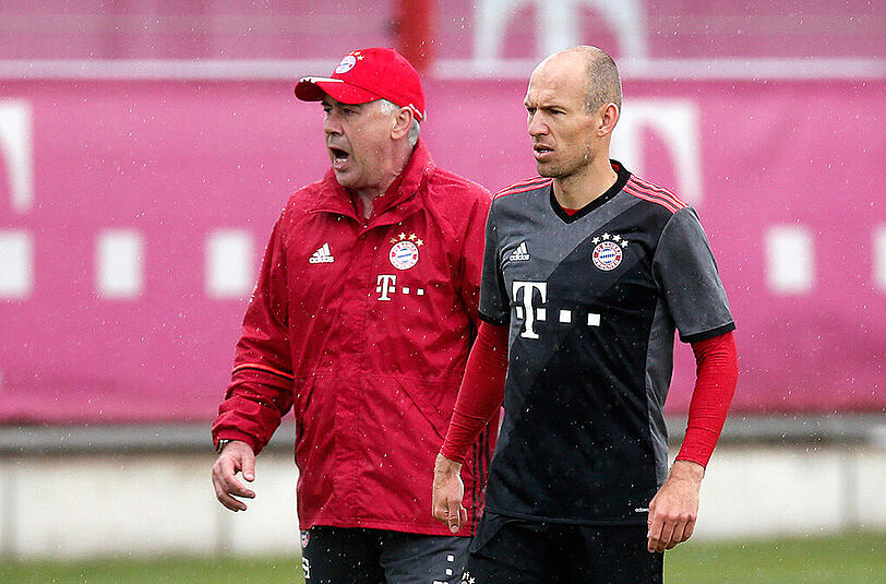Weitere Bilder von der öffentlichen Trainingseinheit an der Säbener Straße.