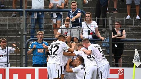 Der Viertligist SV Babelsberg zieht gegen den Bundesligisten Greuther Fürth in die nächste Pokal-Runde ein.