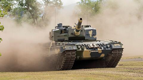 Leopard-2-Panzer werden seit 1978 in Serien gebaut - inzwischen gibt es verschiedene Varianten.