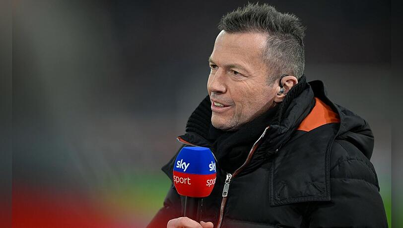Ein gewohntes Bild, das Fußball-Fans erhalten bleiben wird: Lothar Matthäus als Sky-Experte am Spielfeldrand.