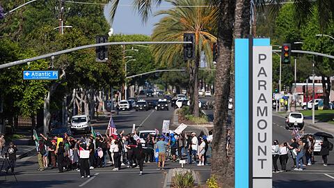 Seit Tagen laufen die Demonstrationen im Großraum Los Angeles - wie hier in Paramount.