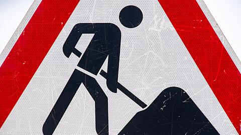 In Bayern haben sechs Bauprojekte an Bundesstraßen und Autobahnen die Freigabe bekommen. (Symbolbild)