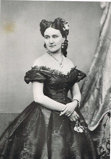 Wäre als Mätresse zur Verfügung gestanden: Lila von Bulyowsky (1834&ndash;1909).