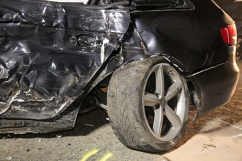Bilder vom tragischen Unfall auf der Staatsstraße 2093 bei Offling/Altenmarkt.
