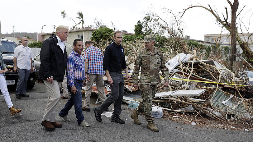 Zwei Wochen ließ sich Donald Trump Zeit, um sich ein Bild der Schäden in Puerto Rico zu machen.