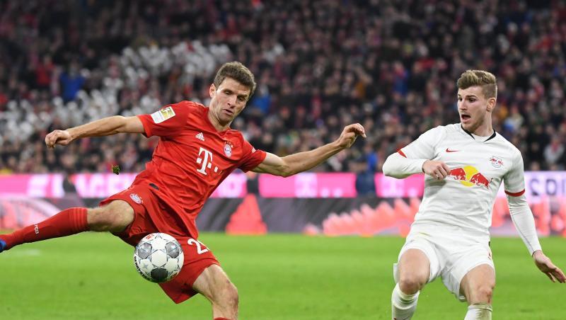 Sowohl Bayerns Thomas Müller (l) als auch Leipzigs Timo Werner blieben im Bundesliga-Topspiel torlos - Endresultat: 0:0. Sowohl Bayerns Thomas Müller (l) als auch Leipzigs Timo Werner blieben im Bundesliga-Topspiel torlos - Endresultat: 0:0.