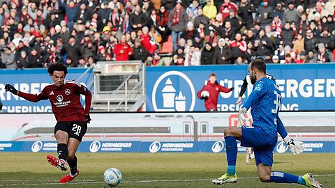 Erstes Heimspiel, erstes Tor für den "Club": Winter-Zugang Janis Antiste.