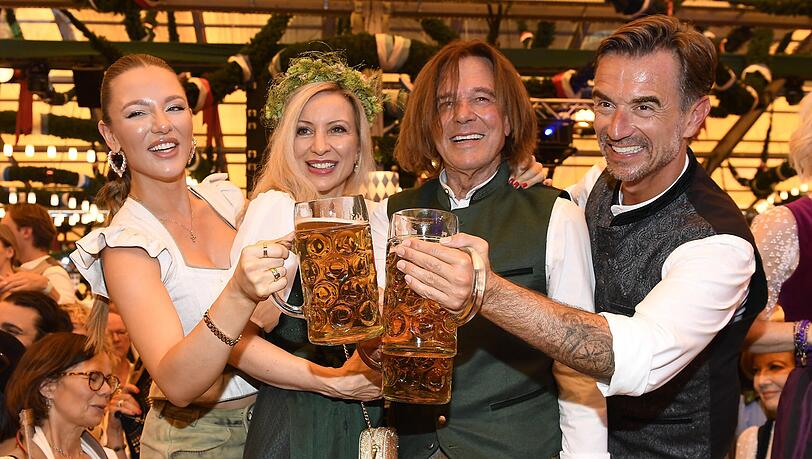 Beim Oktoberfest hat Familie Drews mit Florian Silbereisen gefeiert. Beim Oktoberfest hat Familie Drews mit Florian Silbereisen gefeiert.