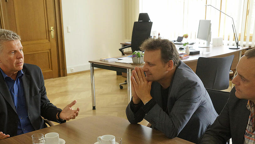OB Dieter Reiter im Gespräch mit den AZ-Redakteuren Thomas Müller und Michael Schilling (r.)