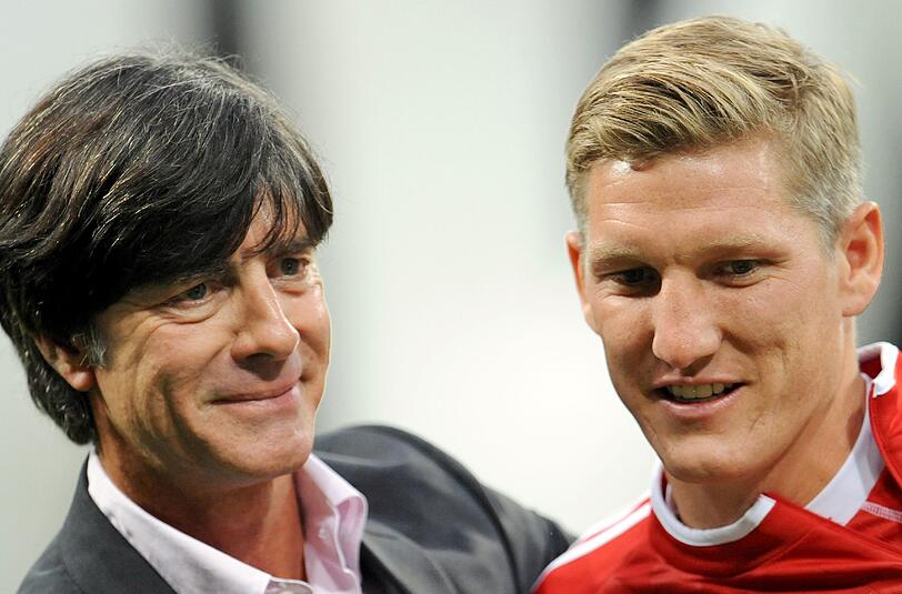 Für Jogi Löw ist Bastian Schweinsteiger nach wie vor unumstritten als Kapitän der Nationalmannschaft.